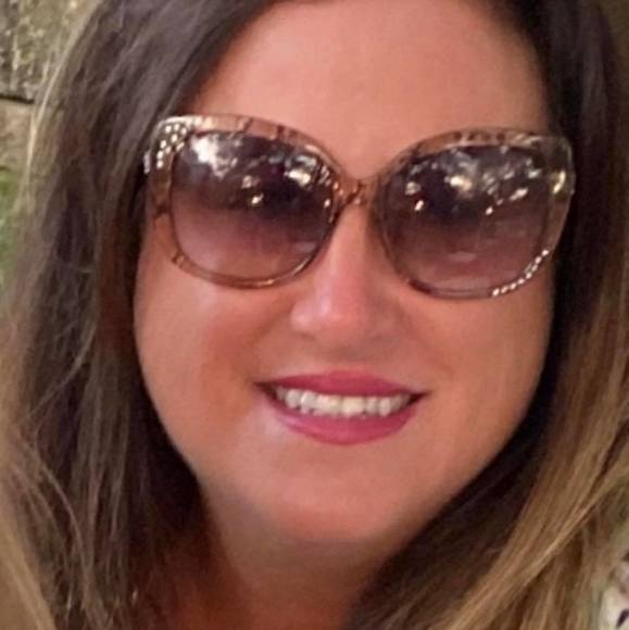 Meet your Posher, Michelle - Picture 1 of 1